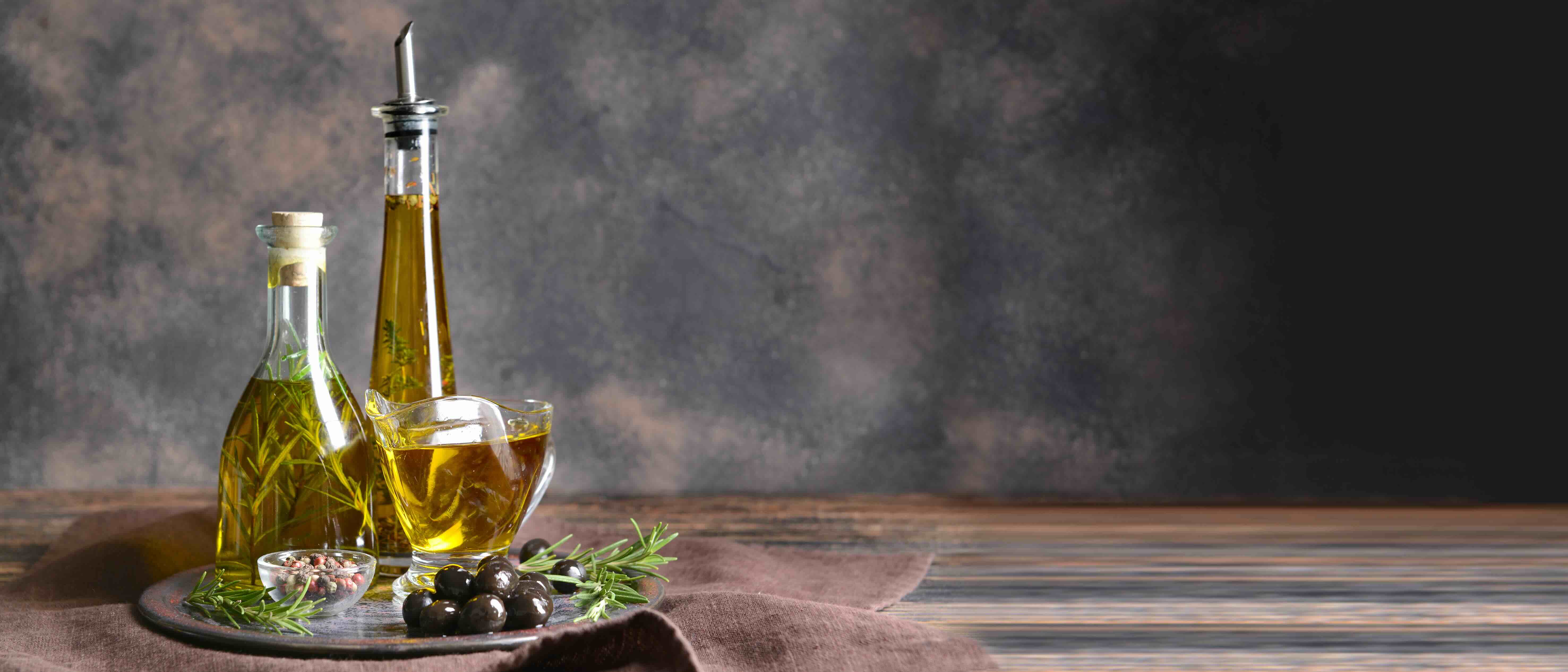 Bouteille d'huile d'olive pour la restauration